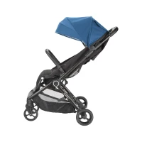 Lekki wózek spacerowy autofold™ marki Larktale- lekka spacerówka. Kolor: Freshwater Blue